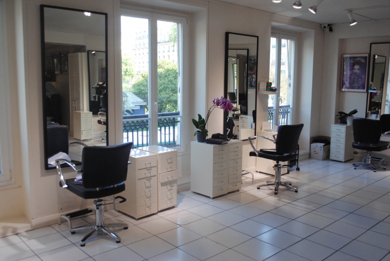 coiffure-ANTIBES-min_floor-home-office-property-living-room-room-781228-pxhere.com